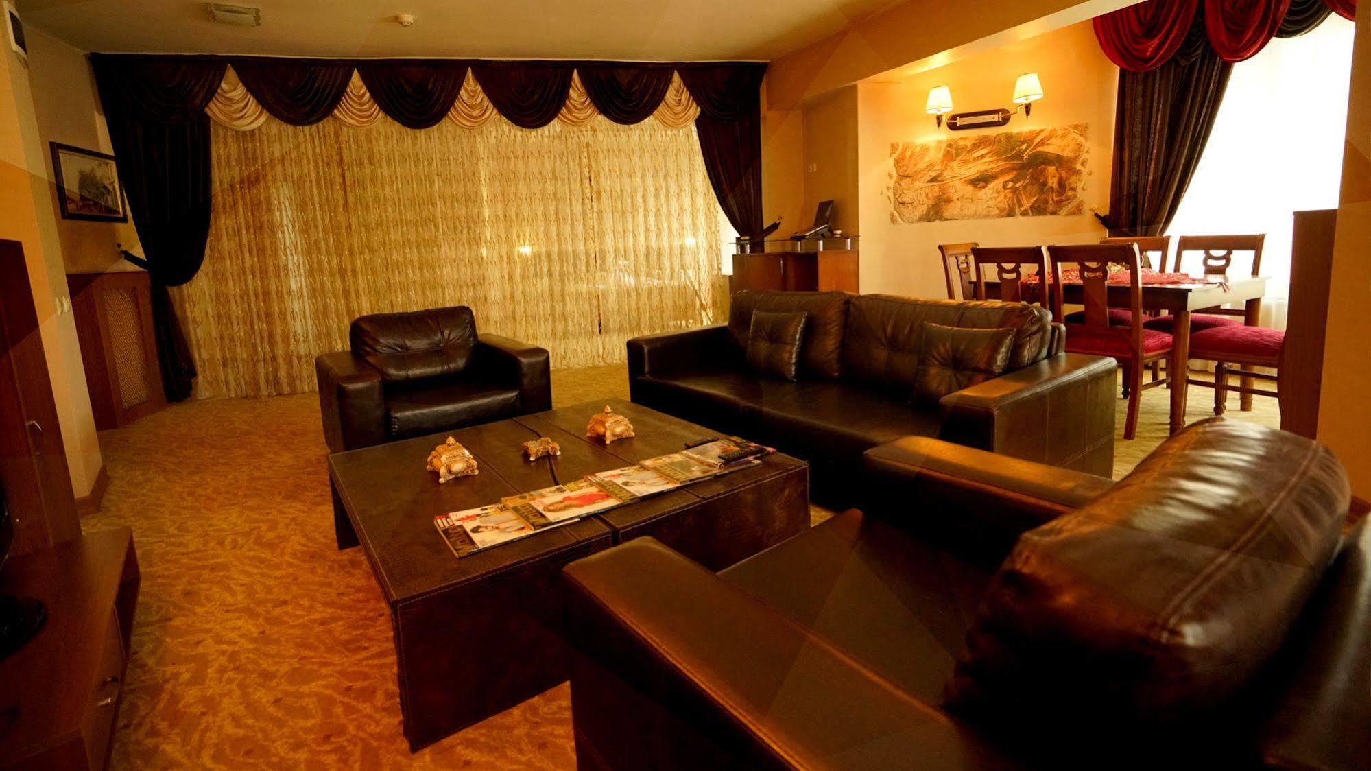 Es Albatros Hotel إسكيشير المظهر الخارجي الصورة