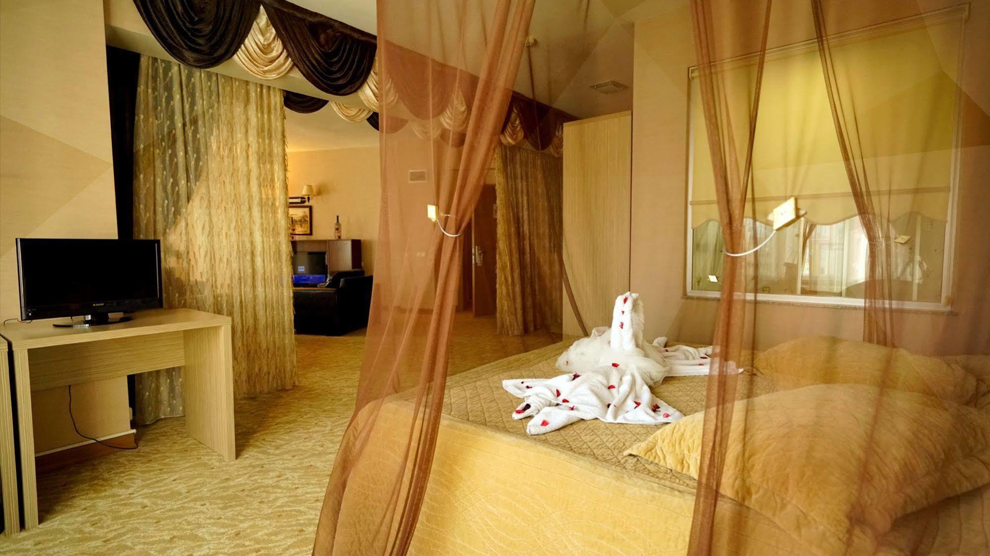 Es Albatros Hotel إسكيشير المظهر الخارجي الصورة