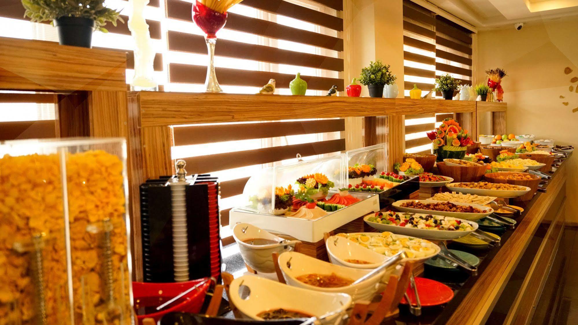 Es Albatros Hotel إسكيشير المظهر الخارجي الصورة