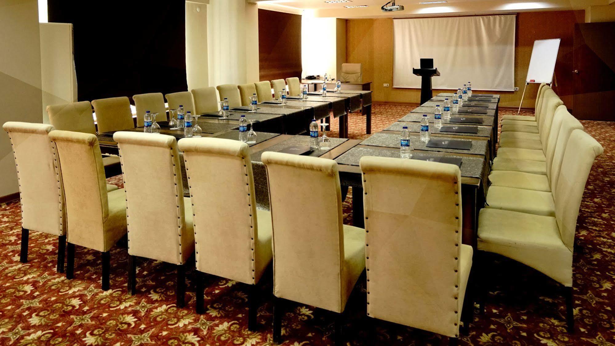 Es Albatros Hotel إسكيشير المظهر الخارجي الصورة